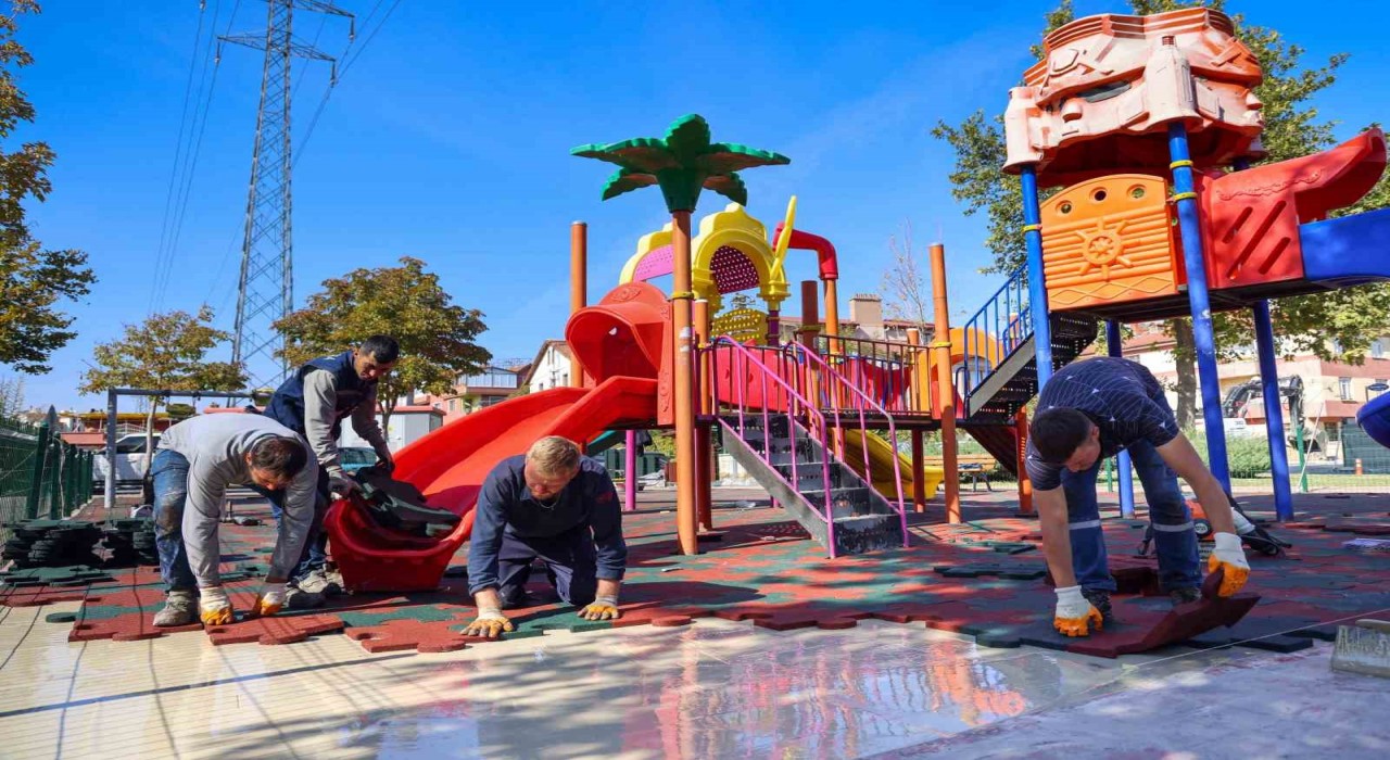 Meramın park ve bahçeleri kışa hazırlanıyor