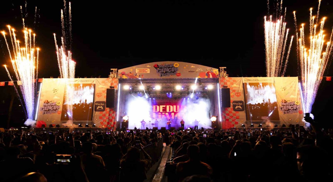 Mersin Gençlik Festivali coşkuyla başladı