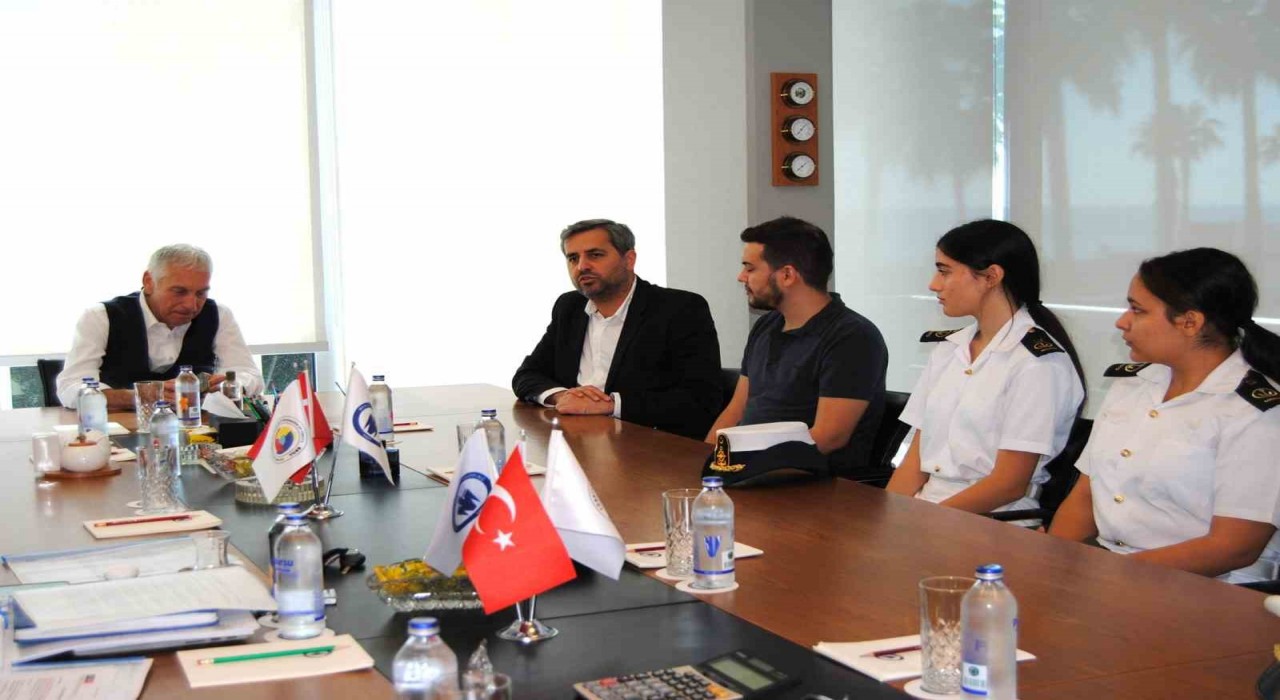 Mersinli genç denizciler Erasmus stajı için İtalya yolcusu