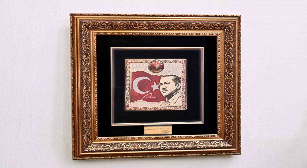 MHP Genel Başkanı Bahçeliden Cumhurbaşkanı Erdoğana hediye