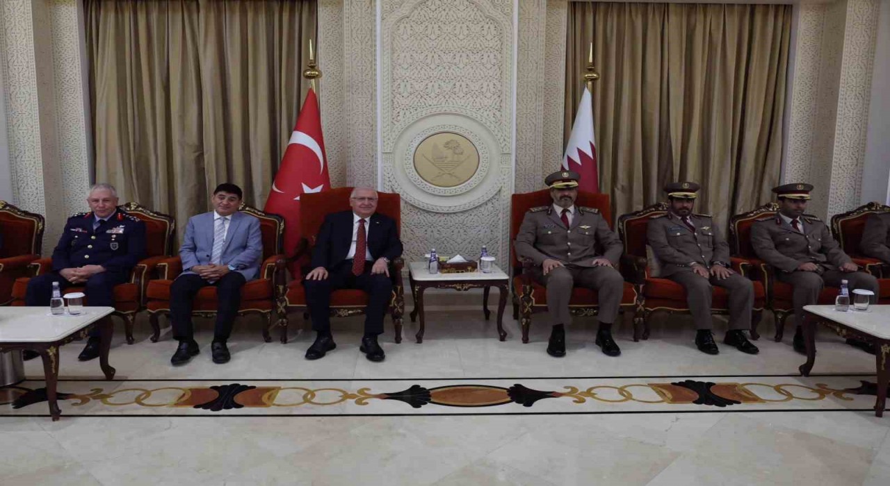 Milli Savunma Bakanı Güler Katarda