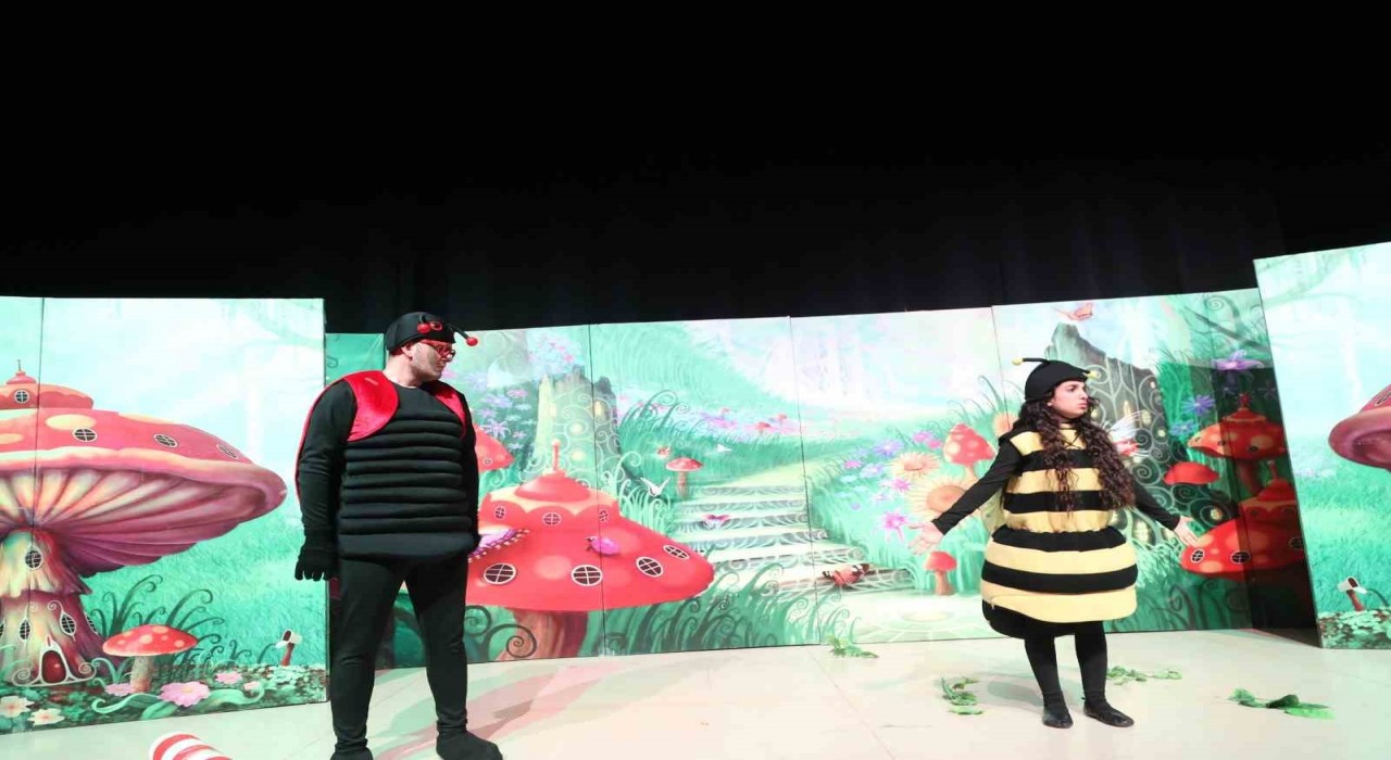 Minikler, Beneksiz Böcek Uğur ile keyifli anlar yaşadı