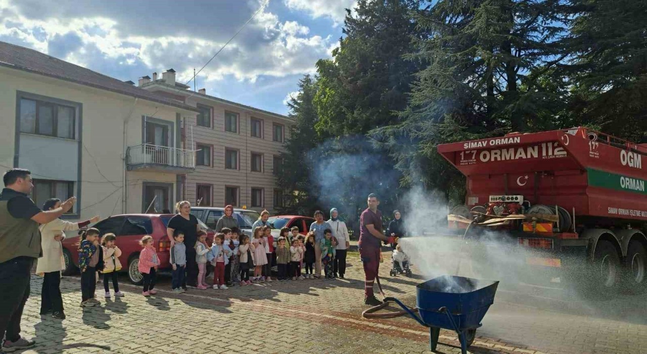 Minikler orman yangınları konusunda bilgilendirildi