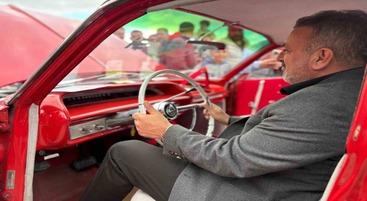 Modifiye tutkunları Sincan Parkta buluştu