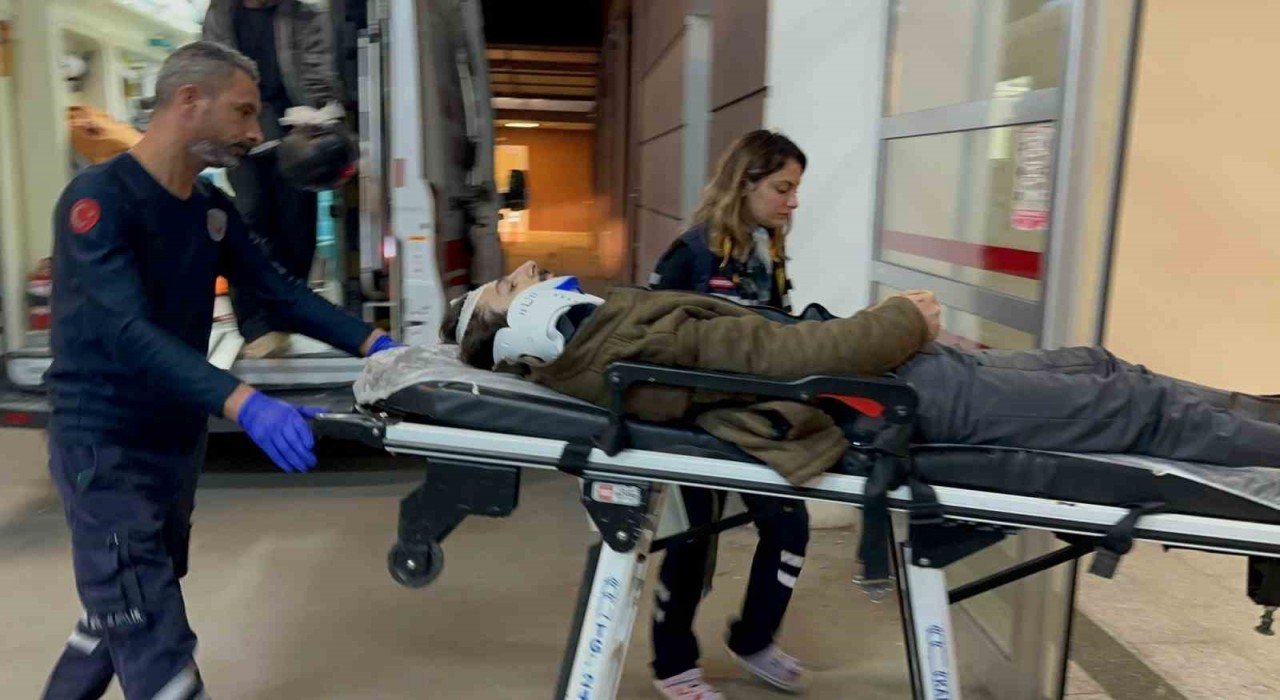 Motosiklet devrildi: 1 yaralı