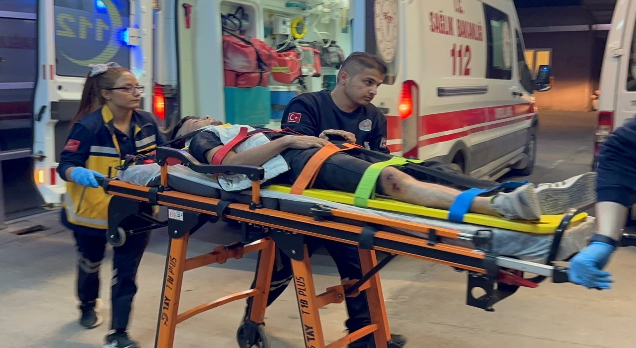 Motosiklet ile tır çarpıştı: 1 yaralı