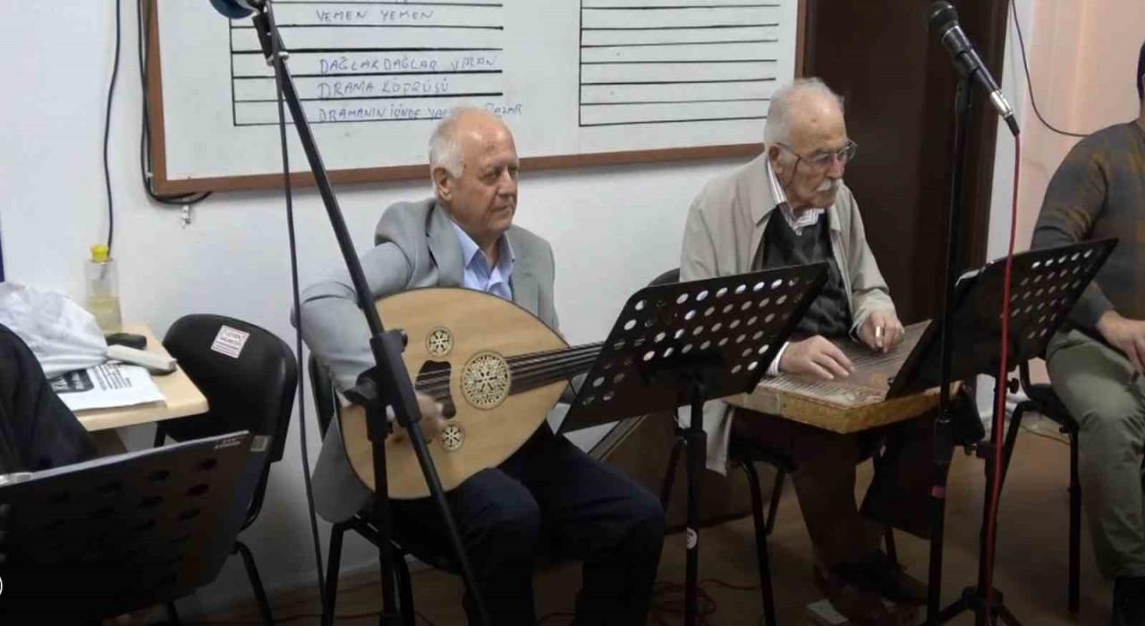 Mübadillerin torunları kültürlerini sanatla yaşatıyor