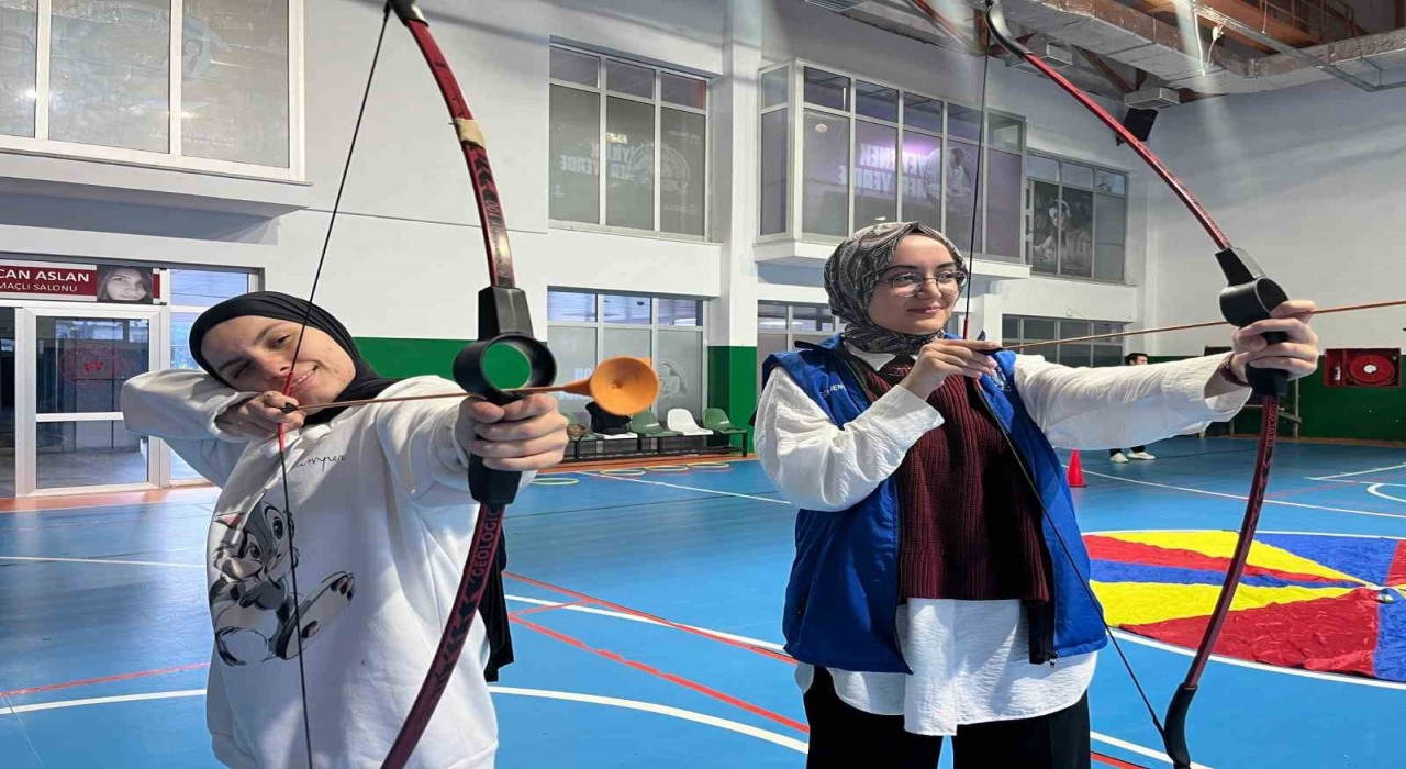 Muğlada gençler festivalde buluştu