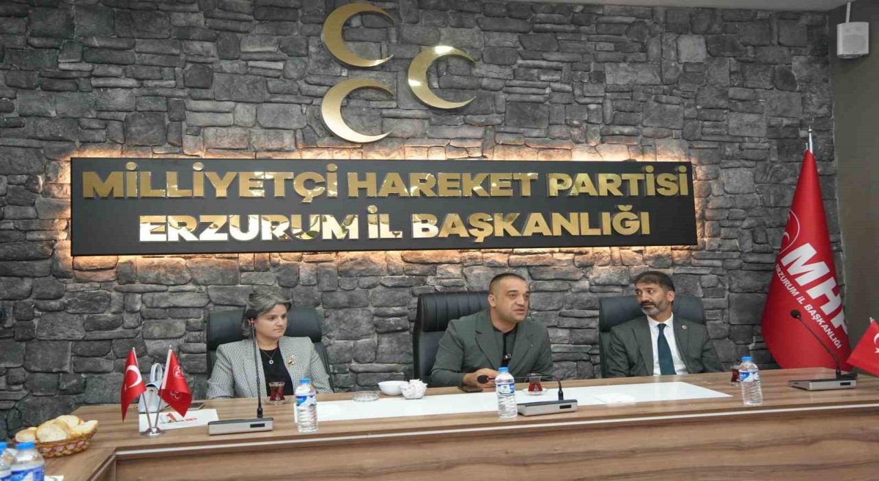 Muhtarlar, MHP Erzurum İl Başkanı Yurdagül ile kahvaltıda buluştu