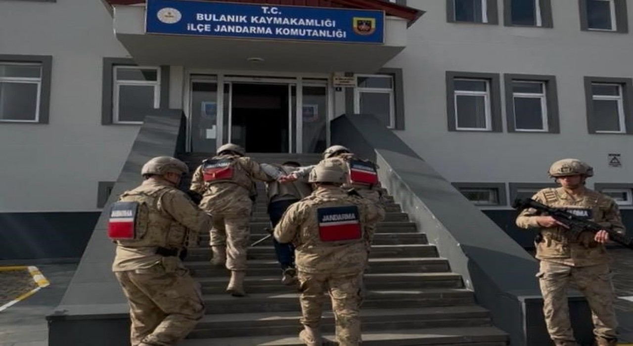 Muşta 20 yıl kesinleşmiş hapis cezası bulunan hükümlü yakalandı