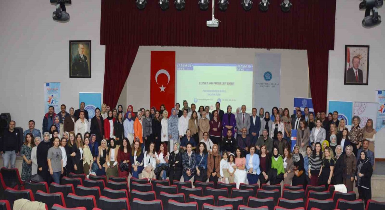 NEÜde ErasmusDays kapsamında Avrupadaki eğitim fırsatları tanıtıldı
