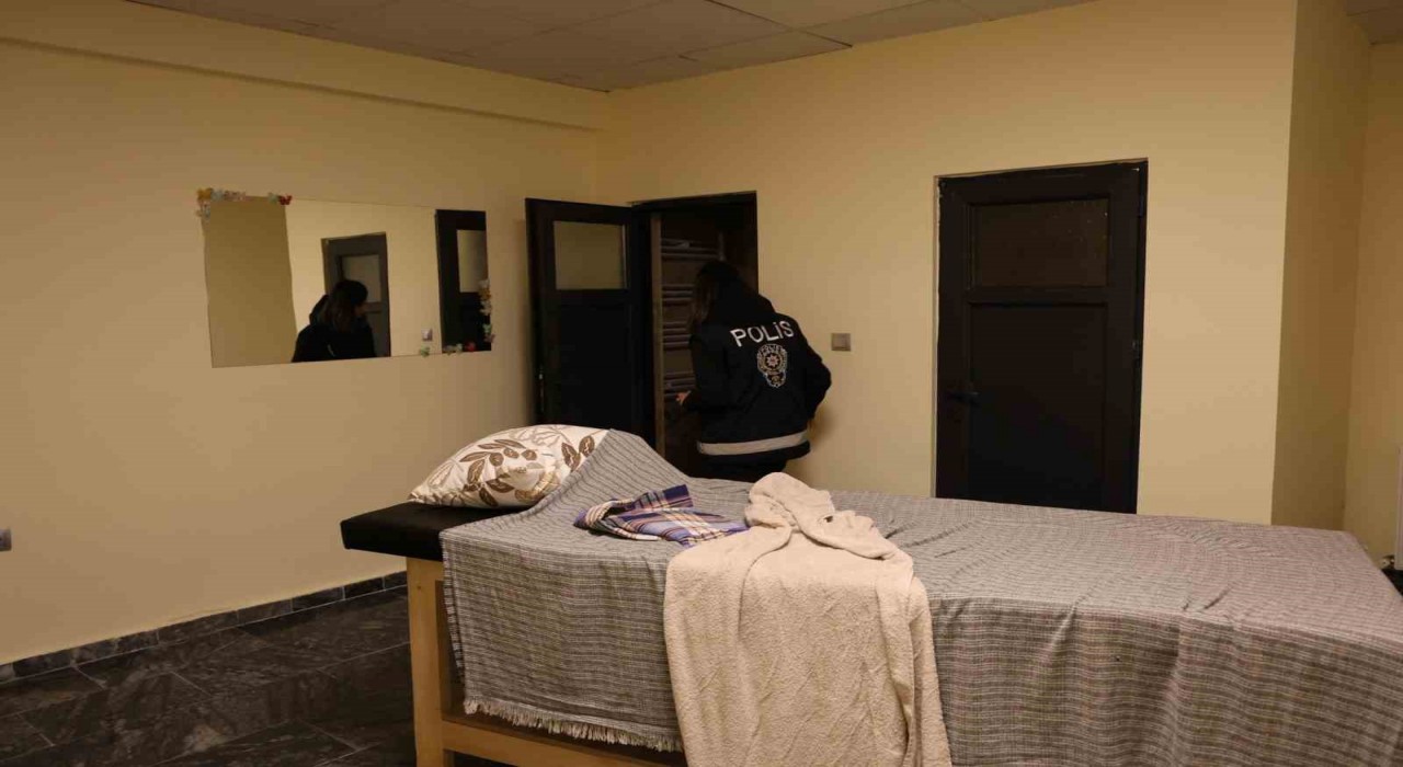 Nevşehirde masaj salonuna fuhuş operasyonu: 5 gözaltı, 6 mağdur kadın kurtarıldı