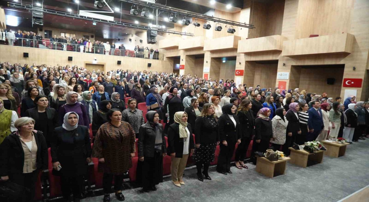 Niğdede 81 çocuk koruyucu ailelerinde güvenle büyüyor