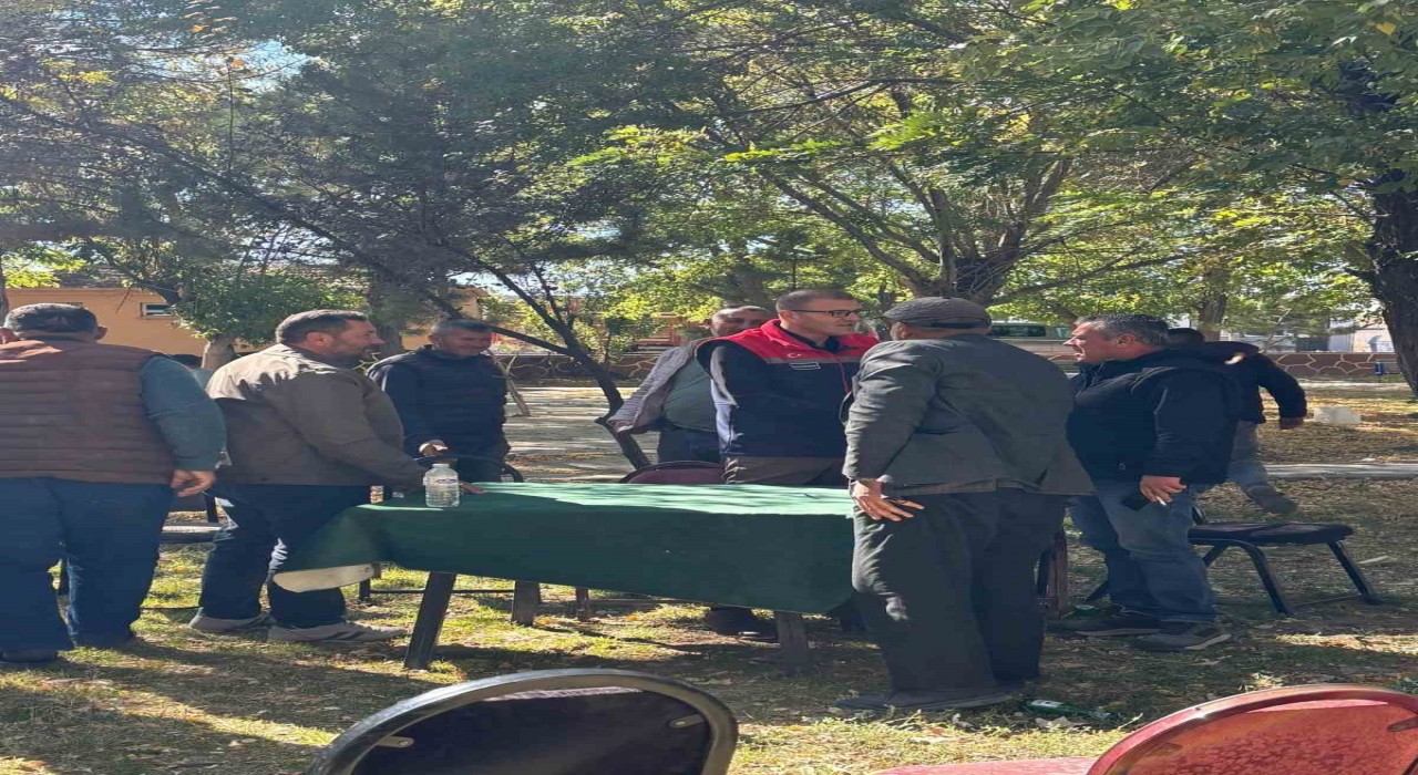 Niğdede çiftçilere üretim planlaması ve yeni destek modeli anlatıldı