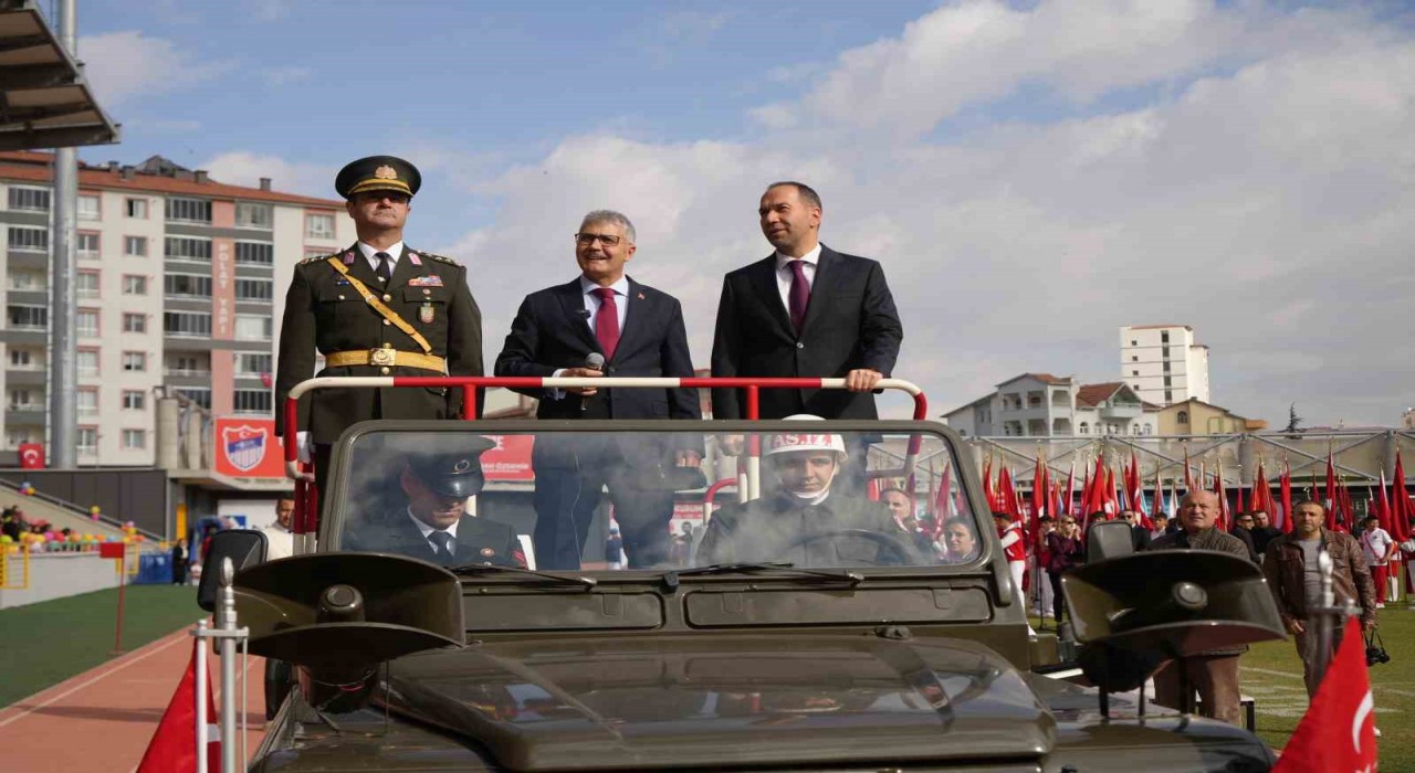 Niğdede Cumhuriyetin 102. yılı coşkuyla kutlandı