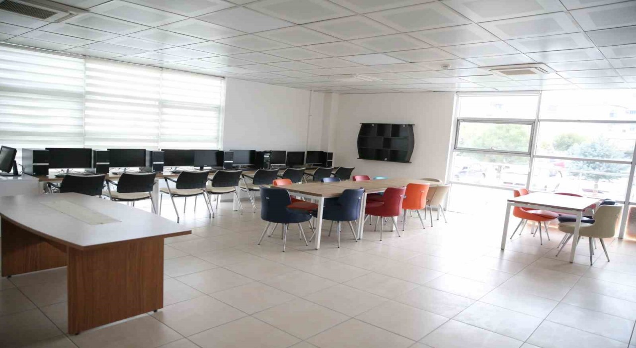 Niğdede Gençlik Merkezleri faaliyetleri anlatıldı