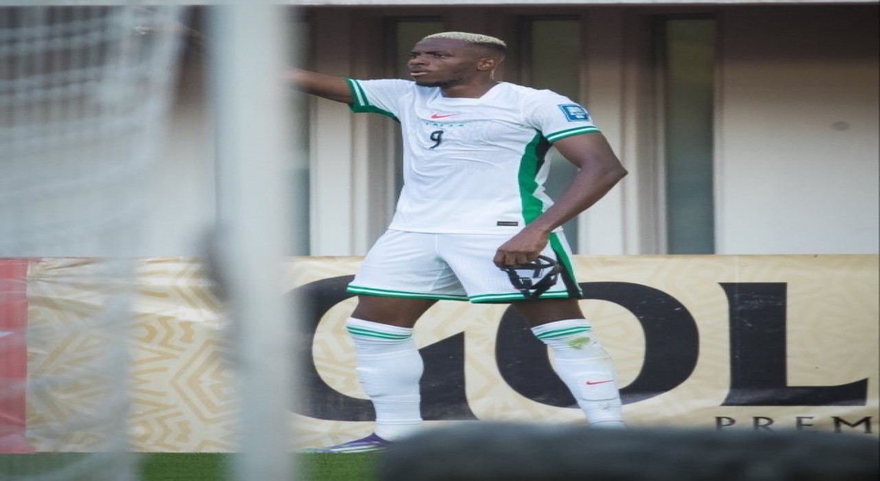 Nijerya, Victor Osimhenin hat-trick yaptığı maç sonunda play-off biletini aldı