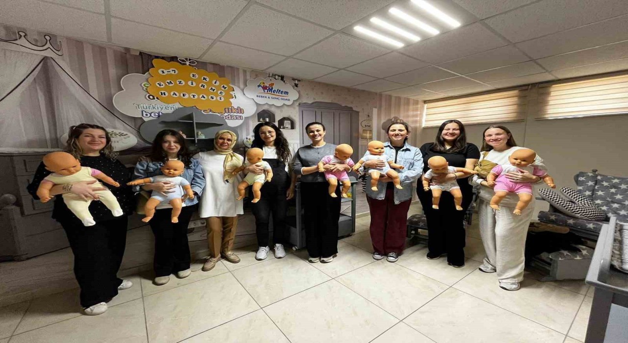 Normal Doğum Haftası kapsamında farkındalık etkinlikleri düzenlendi