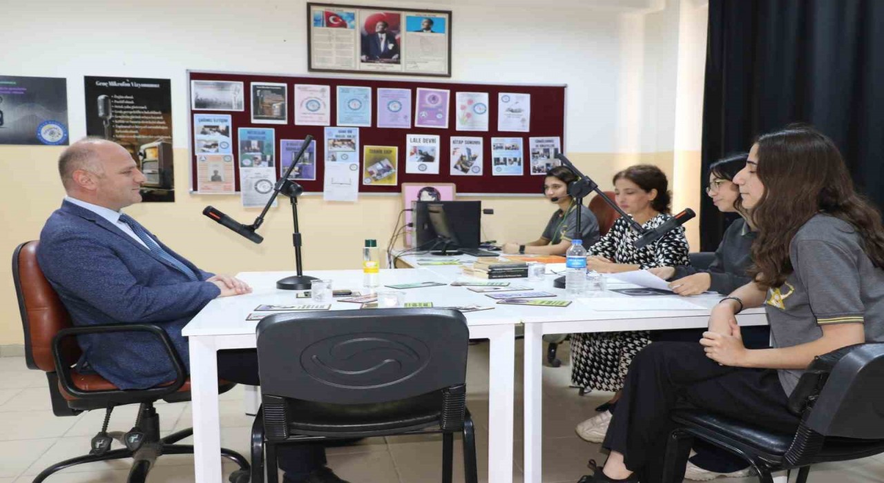 Öğrenciler sınav stresini ‘Genç Radyo ile aşıyor