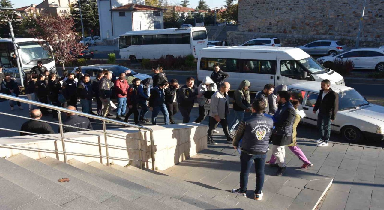 Öğretmen olmak için geldiği Nevşehirde çete lideri olup tutuklandı