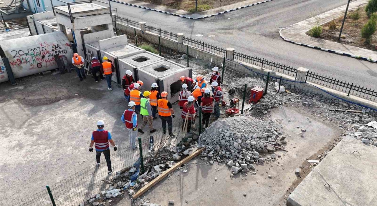 Öğretmenlere arama kurtarma eğitimi