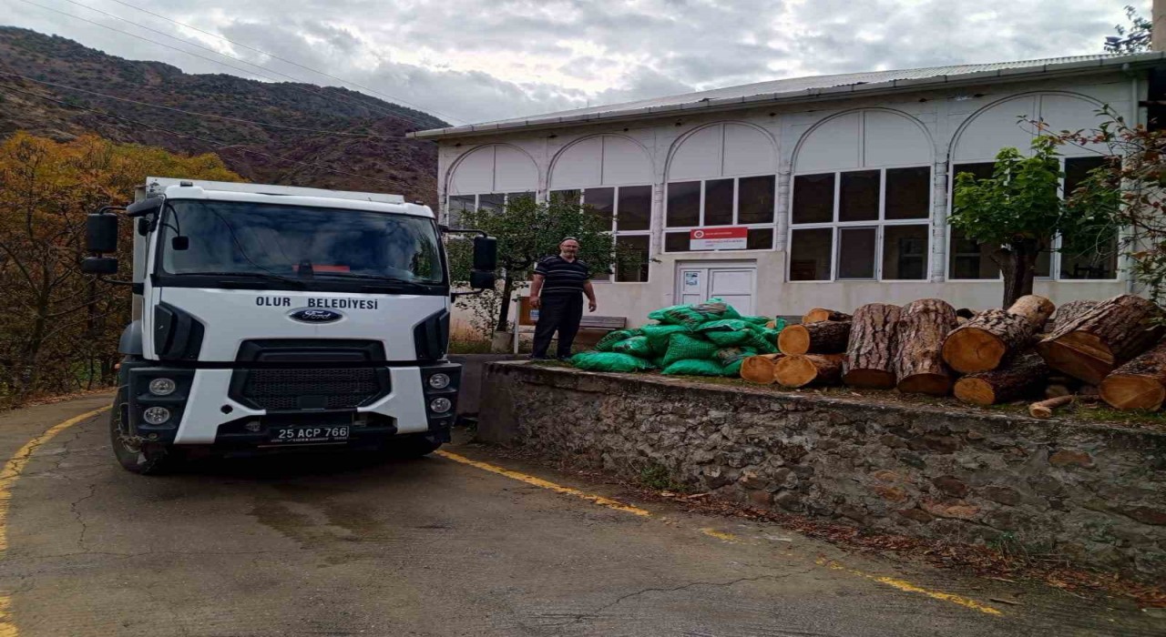Olur Belediyesinden camilere kışlık kömür desteği