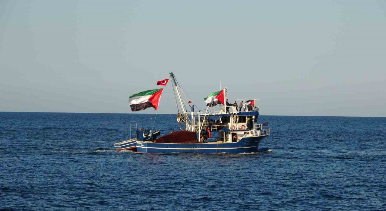 Orduda ‘Sumud Filosuna denizden ve karadan destek