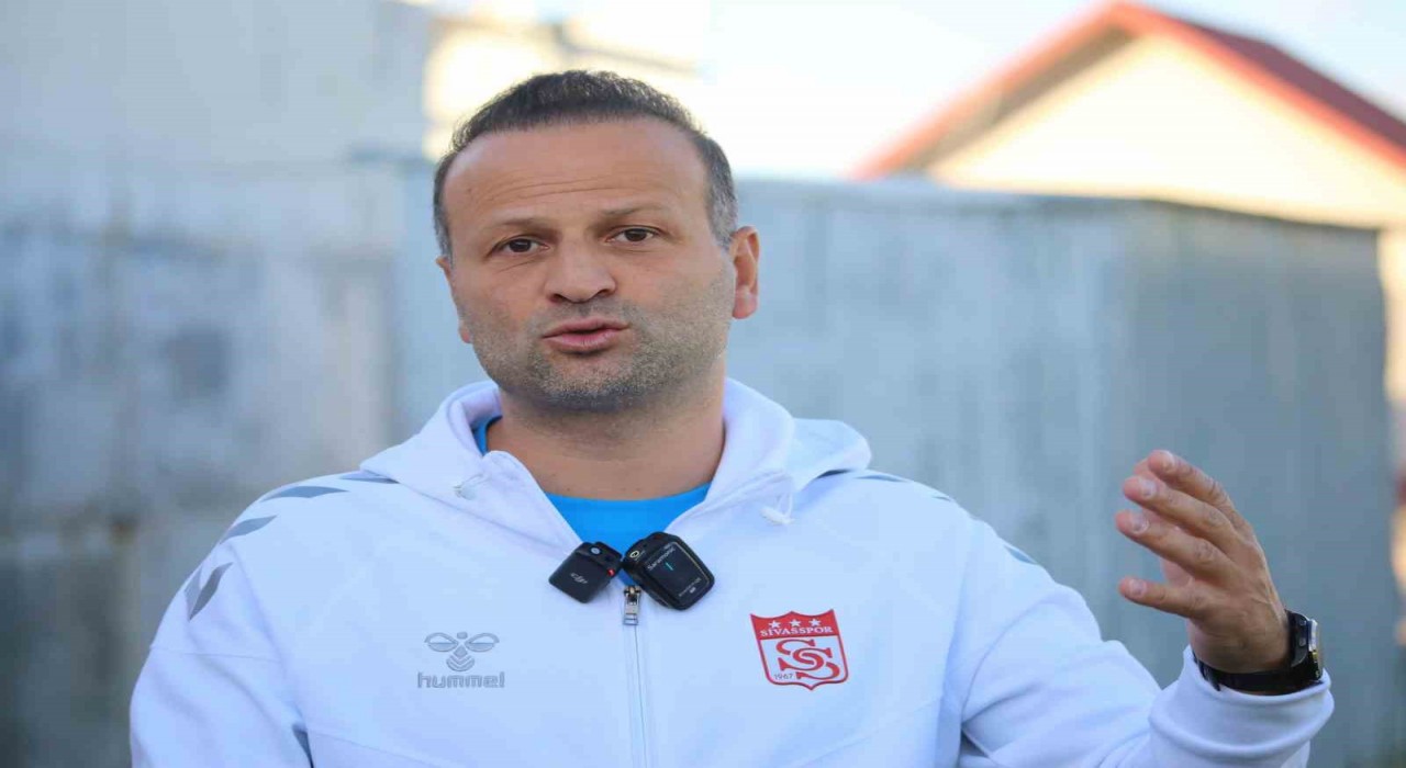 Osman Zeki Korkmaz: Sivassporun hedefi play-off oynamak