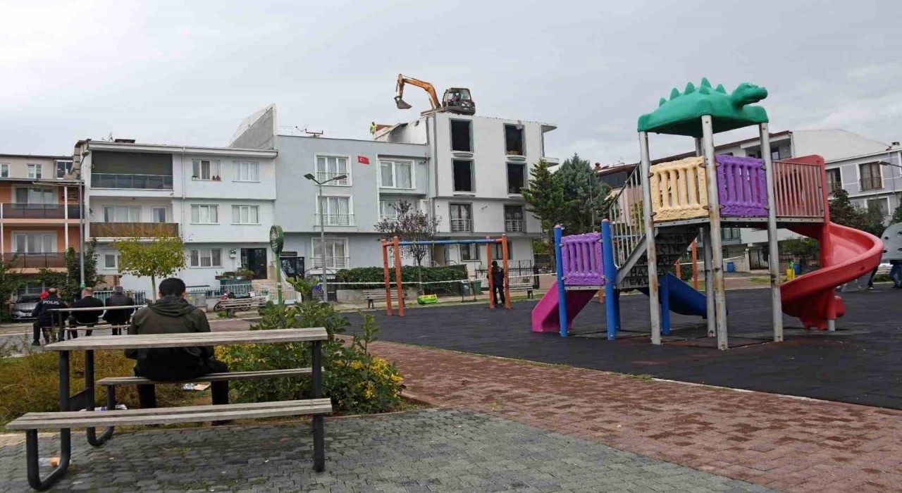 Osmangazide ruhsatsız katlara anında müdahale