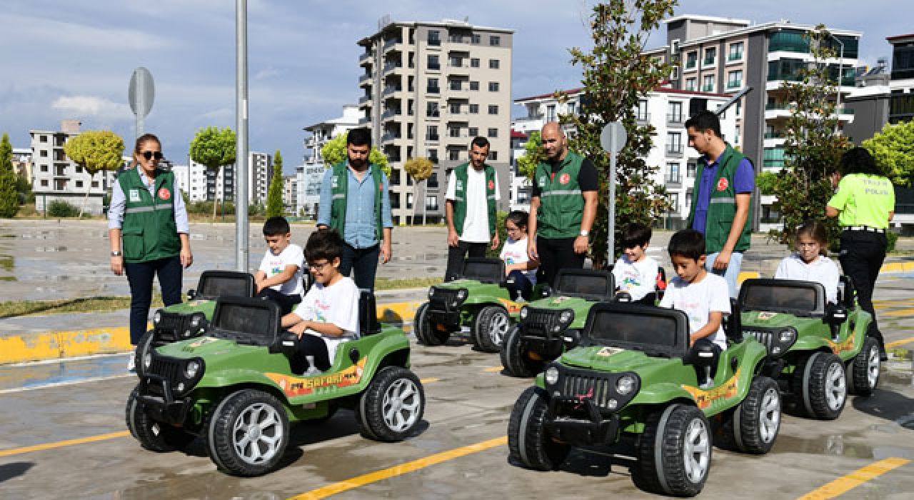 Osmaniye Belediyesi’nden Minik Öğrencilere Trafik Bilinci Eğitimi