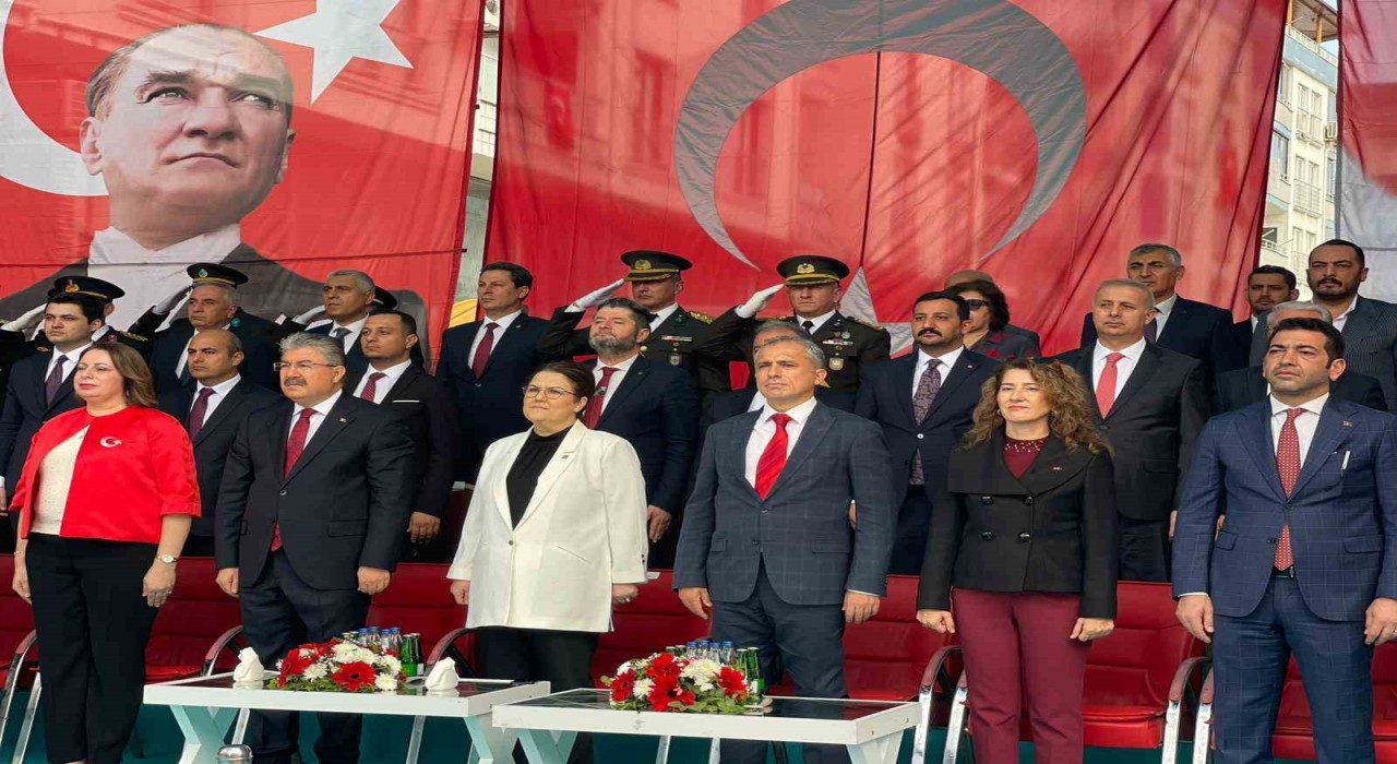 Osmaniyede  Cumhuriyetin 102nci yılı coşkuyla kutlandı