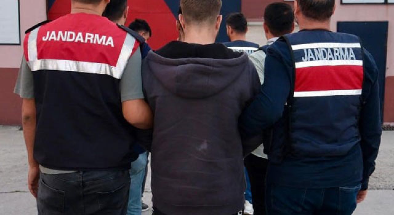 Osmaniye’de Aranan Üç Şahıs Jandarma Operasyonuyla Yakalandı