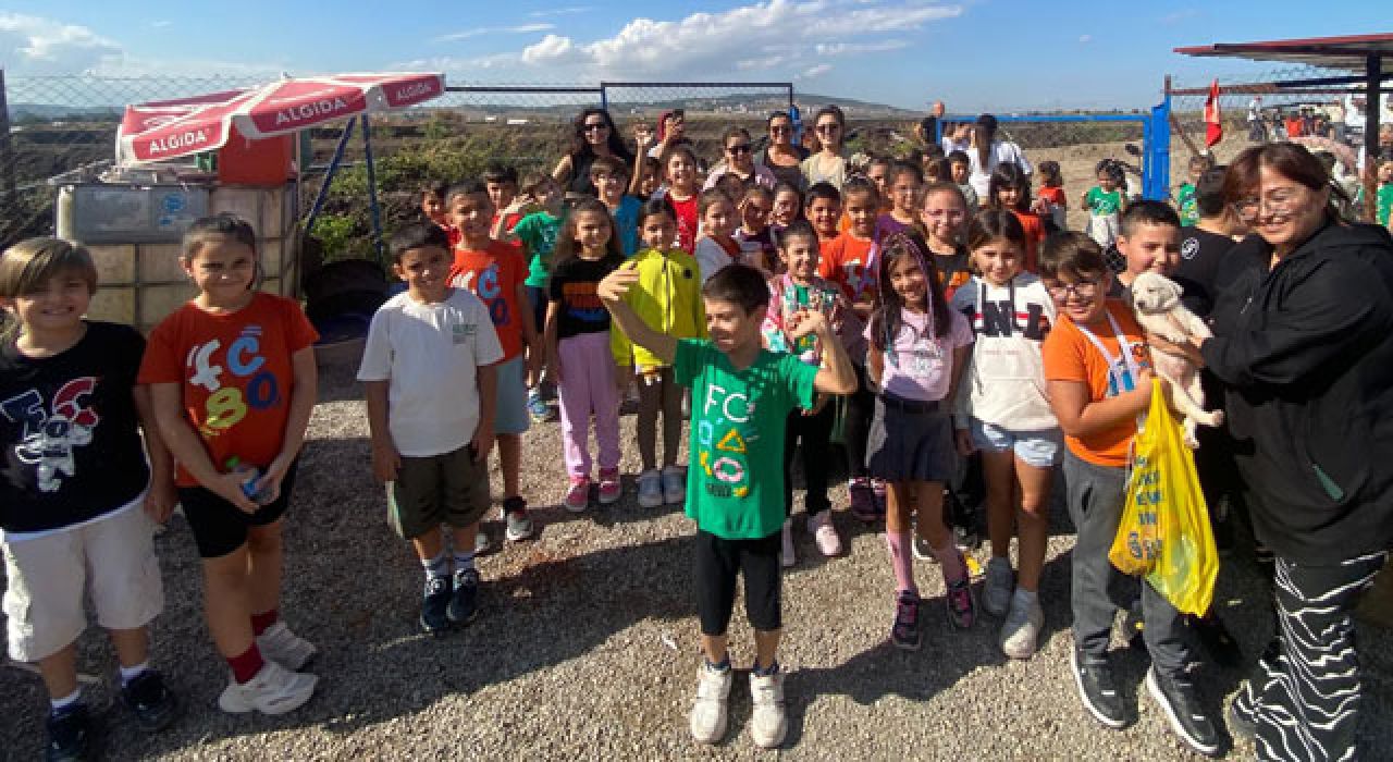 Osmaniye’de Öğrenciler Hayvanlarla Mutlu Bir Gün Geçirdi