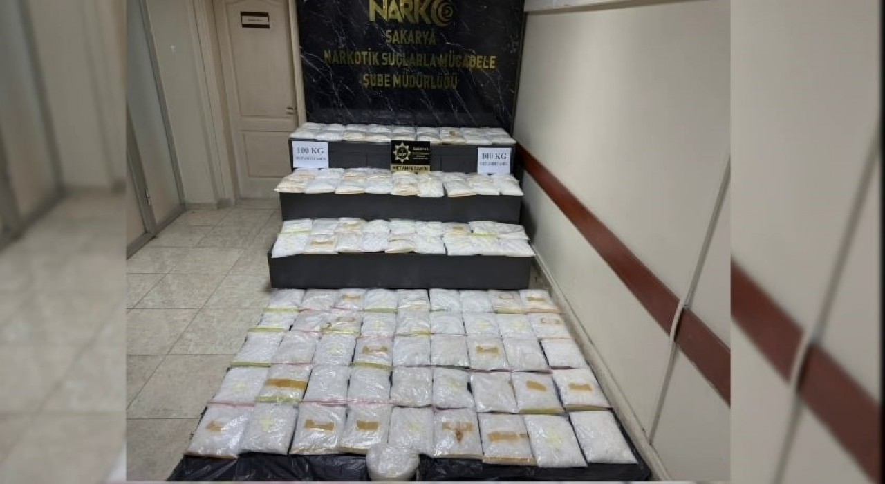 Otoyolda tarihi operasyon: 100 kilo uyuşturucu cipin bagajında bulundu