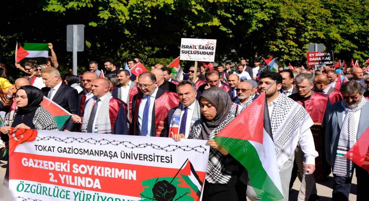 Özgür Filistin için TOGÜde yürekleri birleştiren yürüyüş