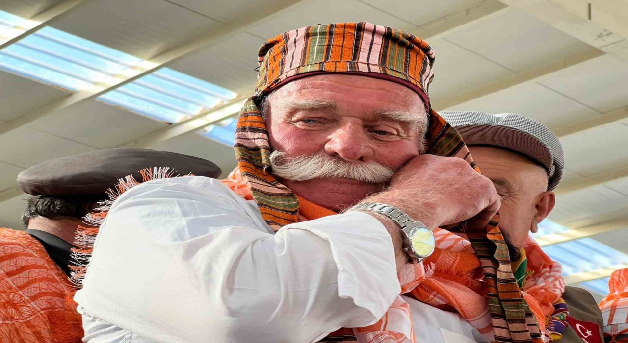 Pala bıyıklar yarıştı