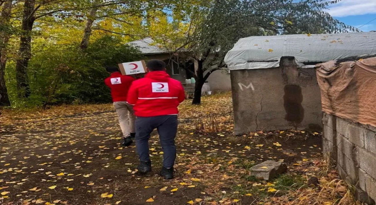 Patnosta Türk Kızılaydan ihtiyaç sahiplerine destek