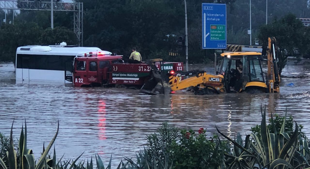 Payas’ta Şiddetli Yağış Heyelana Neden Oldu
