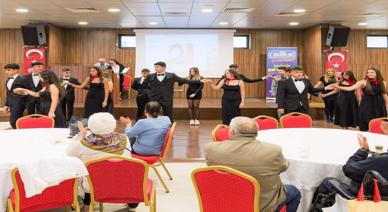 Radikal Okulları öğrencilerinden huzurevi ziyareti: Kuşaklar arası sevgi köprüsü