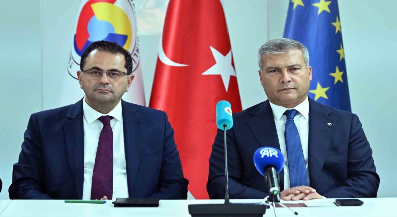 Rektör Adıgüzel, Brükselde Türk Dili ve Kültürü programını tanıttı