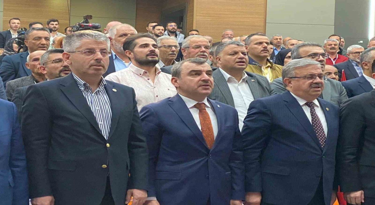 Şaban Çopuroğlu: Teşkilatlarımızla el ele, gönül gönüle çalışmaya devam edeceğiz