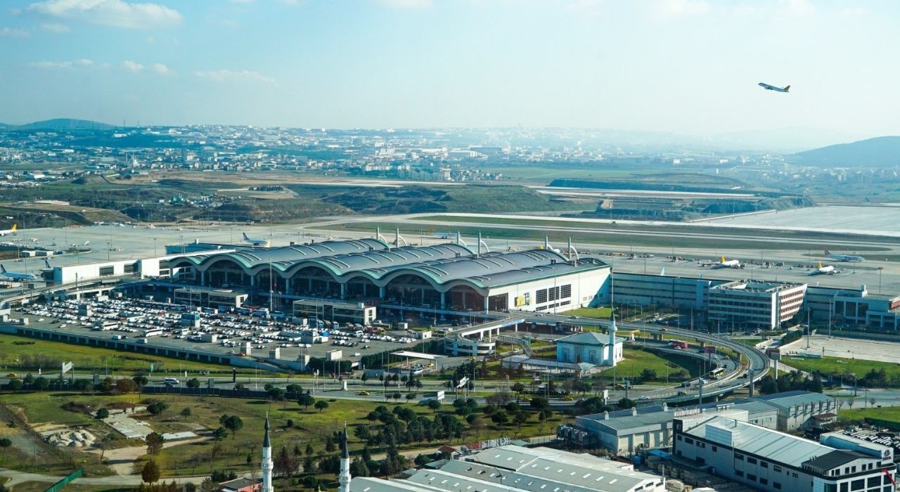 Sabiha Gökçen Havalimanı Yaz Sezonunu Rekorlarla Kapattı