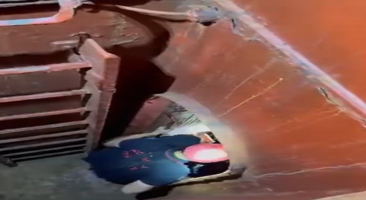 Safiport Limanında geminin ambarına düşen işçi yaralandı