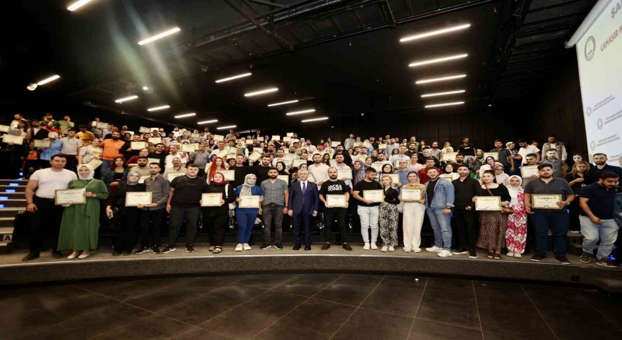 Şahinbey Belediyesi Evlilik Okulunda 366 çift daha sertifika aldı