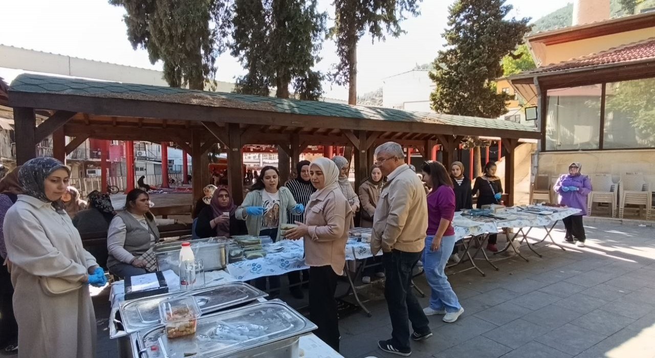 Saimbeylide kadınlar Gazze için tek yürek oldu