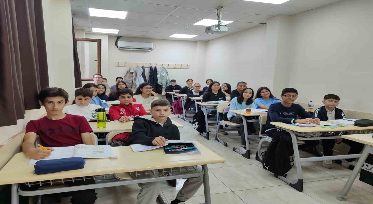 Şair ve Yazar Yavuz Bülent Bakiler, Gaziosmanpaşa Bilgi Evlerinde anıldı