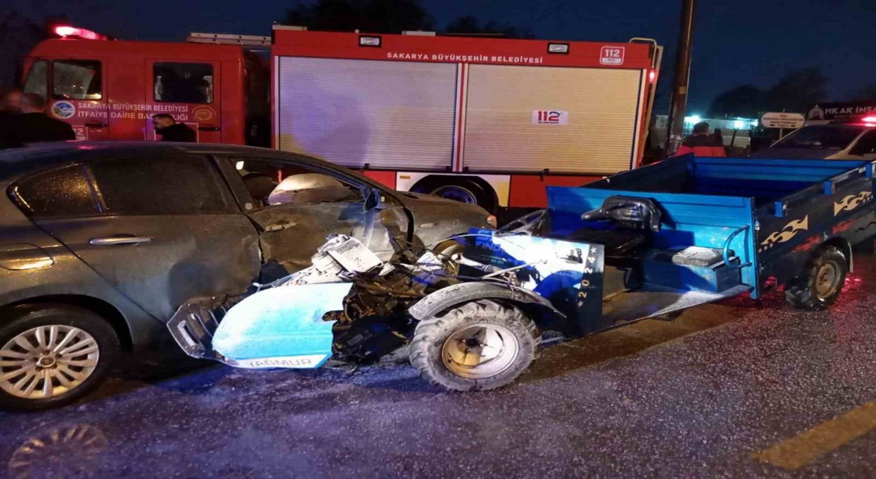 Sakaryada otomobil ile patpat çarpıştı: 6 yaralı