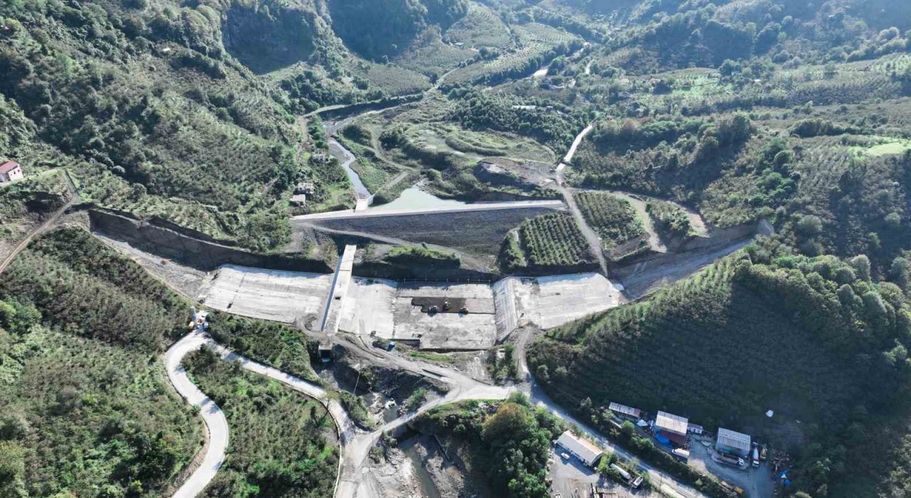 Salıpazarı Barajında çalışmalar devam ediyor