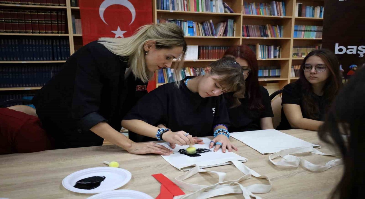 SAMEKten anlamlı etkinlik: Sakarya Anadolu Lisesinde 29 Ekim coşkusu