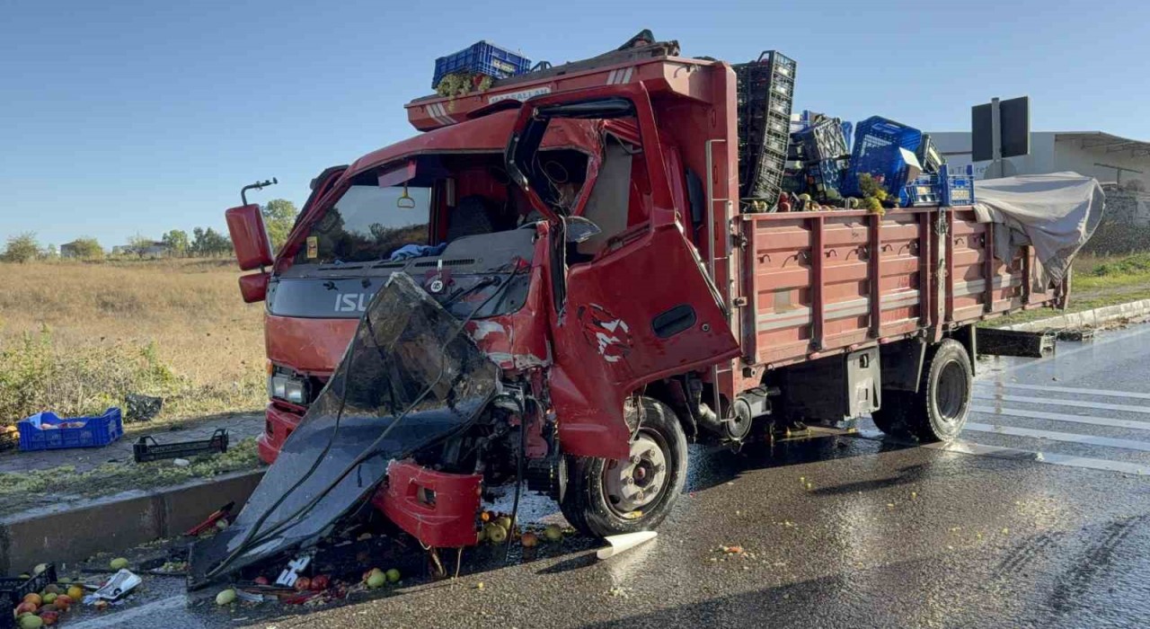 Samsunda ehliyetsiz sürücü zincirleme kazaya karıştı: 1 yaralı